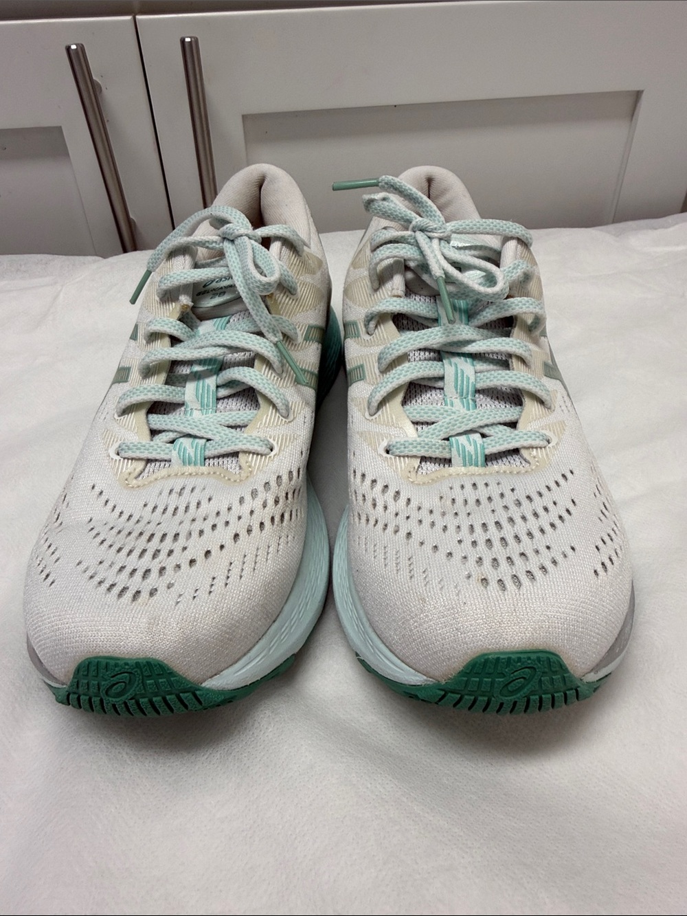 Asics White and Mint Green Women's Athletic Running Shoes - Picture 4 of 16